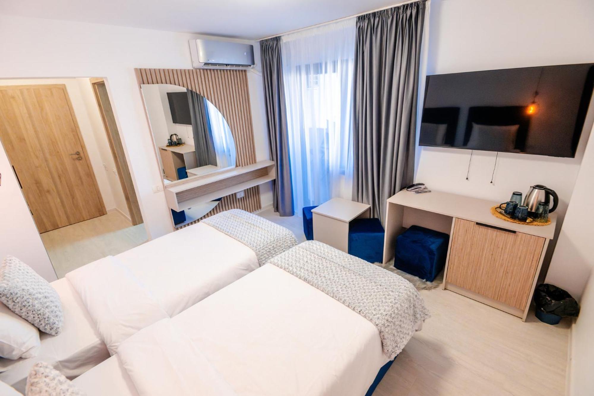 Hotel Roxy&maryo