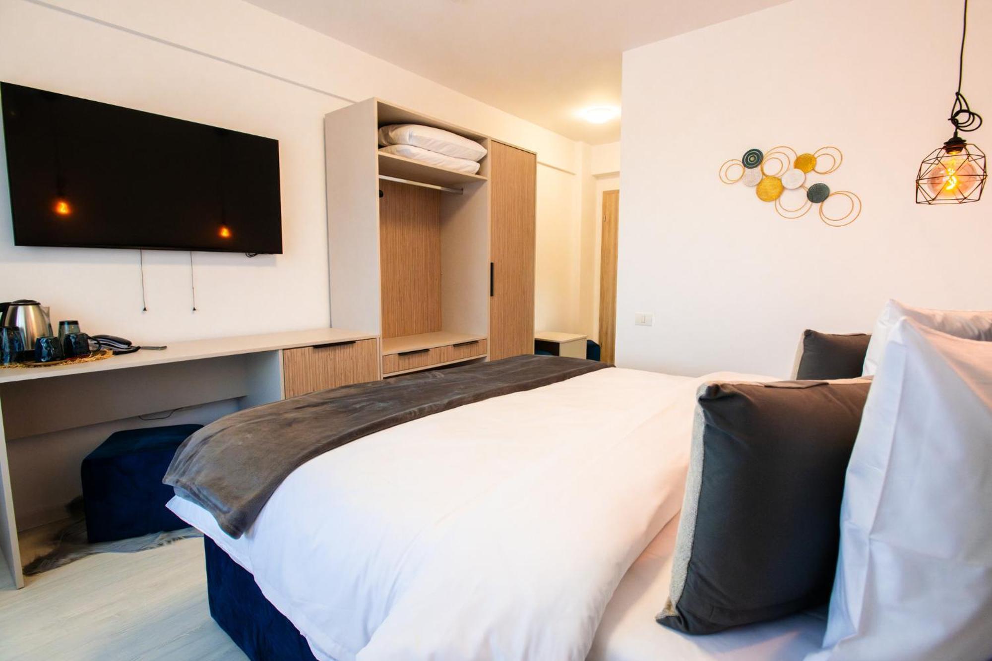 Roxy&maryo Hotel